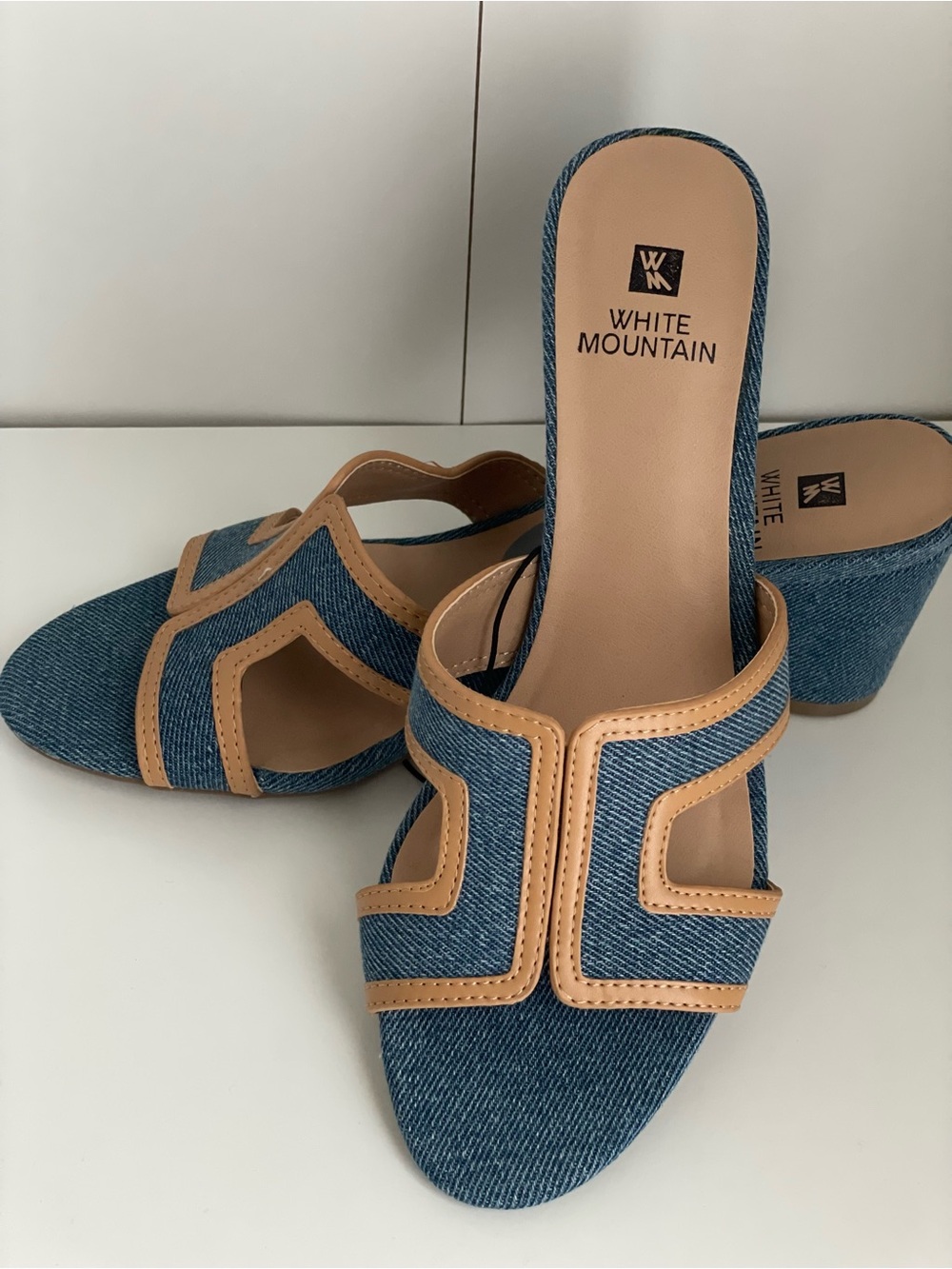 White Mountain Denim & Tan sandal
